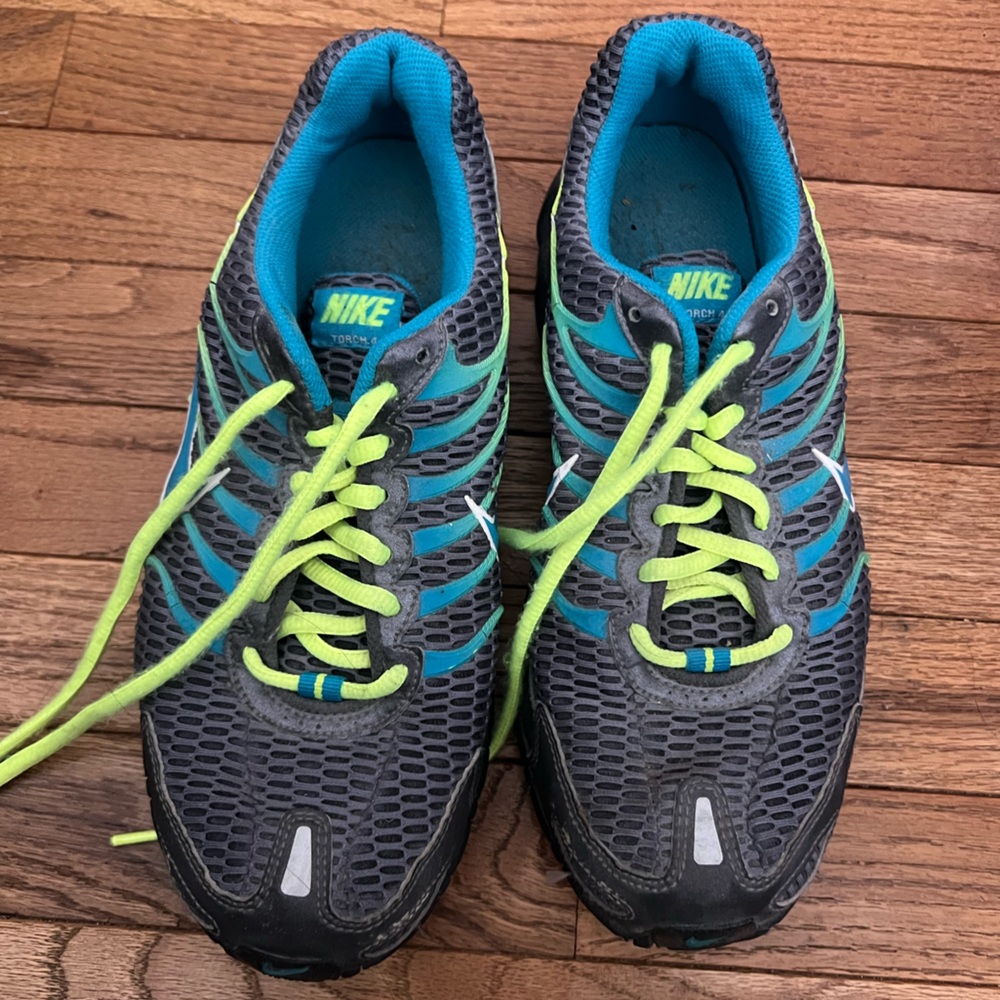 Nike Women's Gray and Teal Running Sneakers with Lime Laces